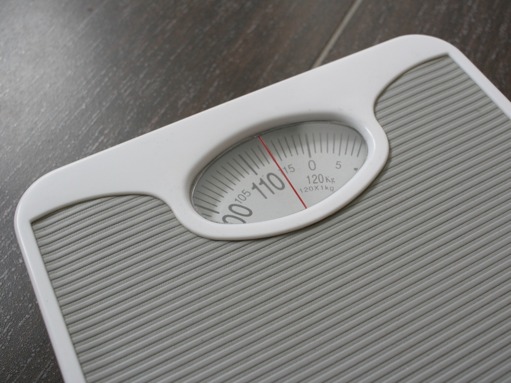 A picture of a floor scale.